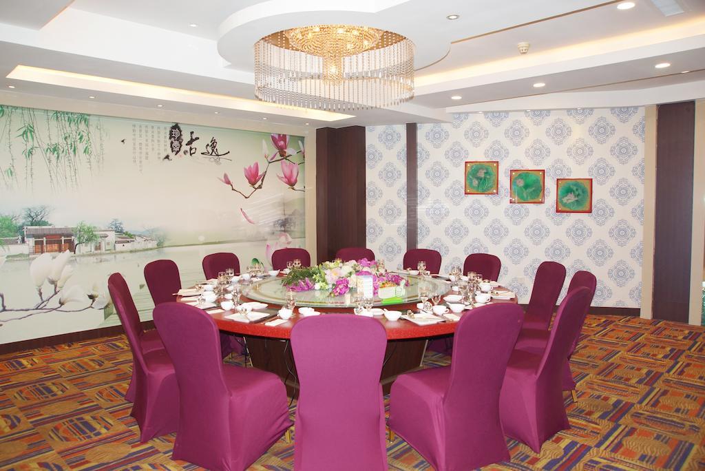 Shandong Yizheng Hotel Jinan Bagian luar foto